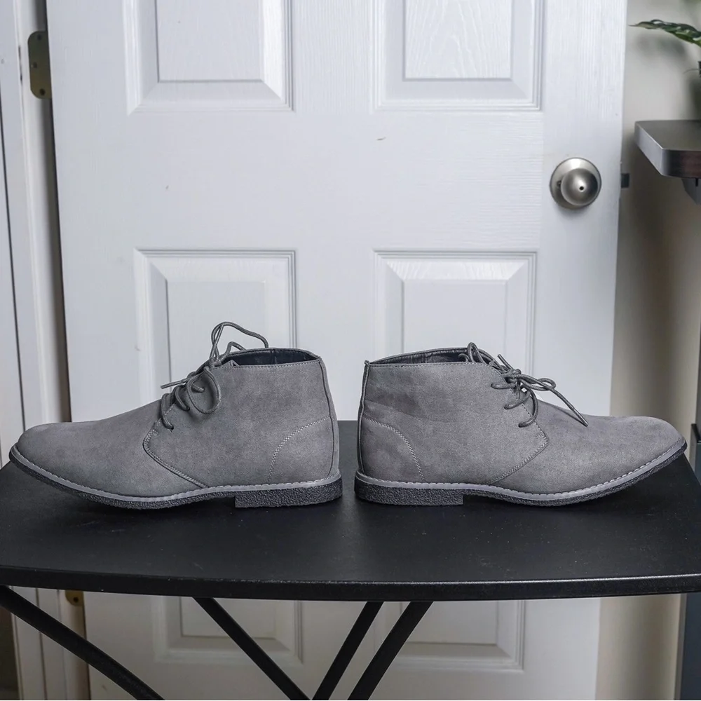 London Fog Grey Suede Boots Chukka Ankle NWT Men's size 10 Lace Up